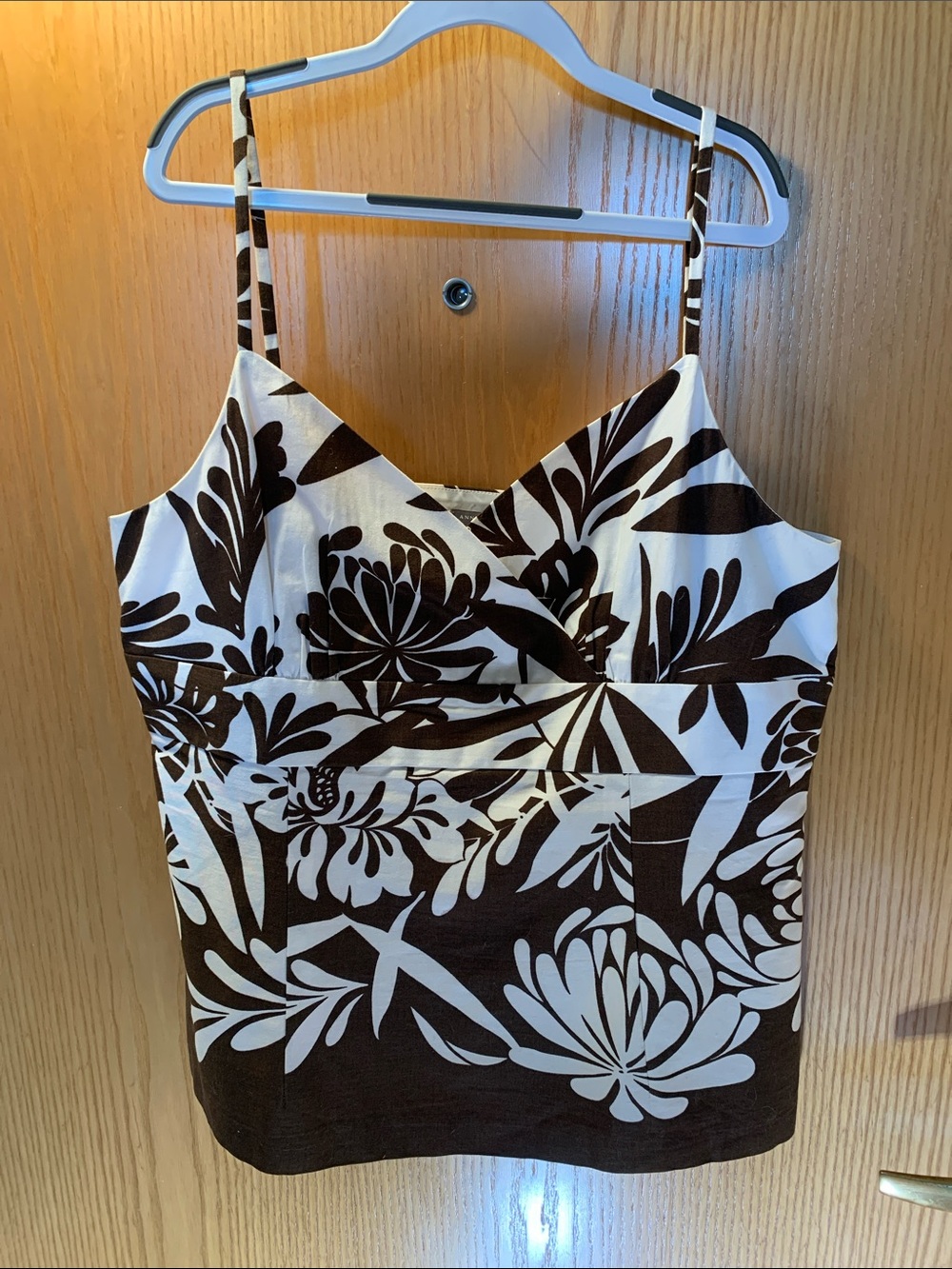 Ann Taylor Cotton Brown and White Floral V-Neck Top- Size 12